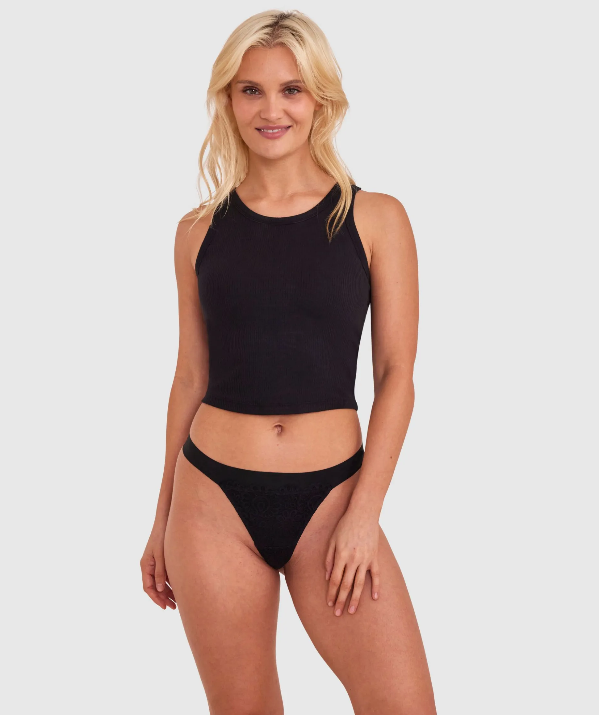 Audrey V String - Black
