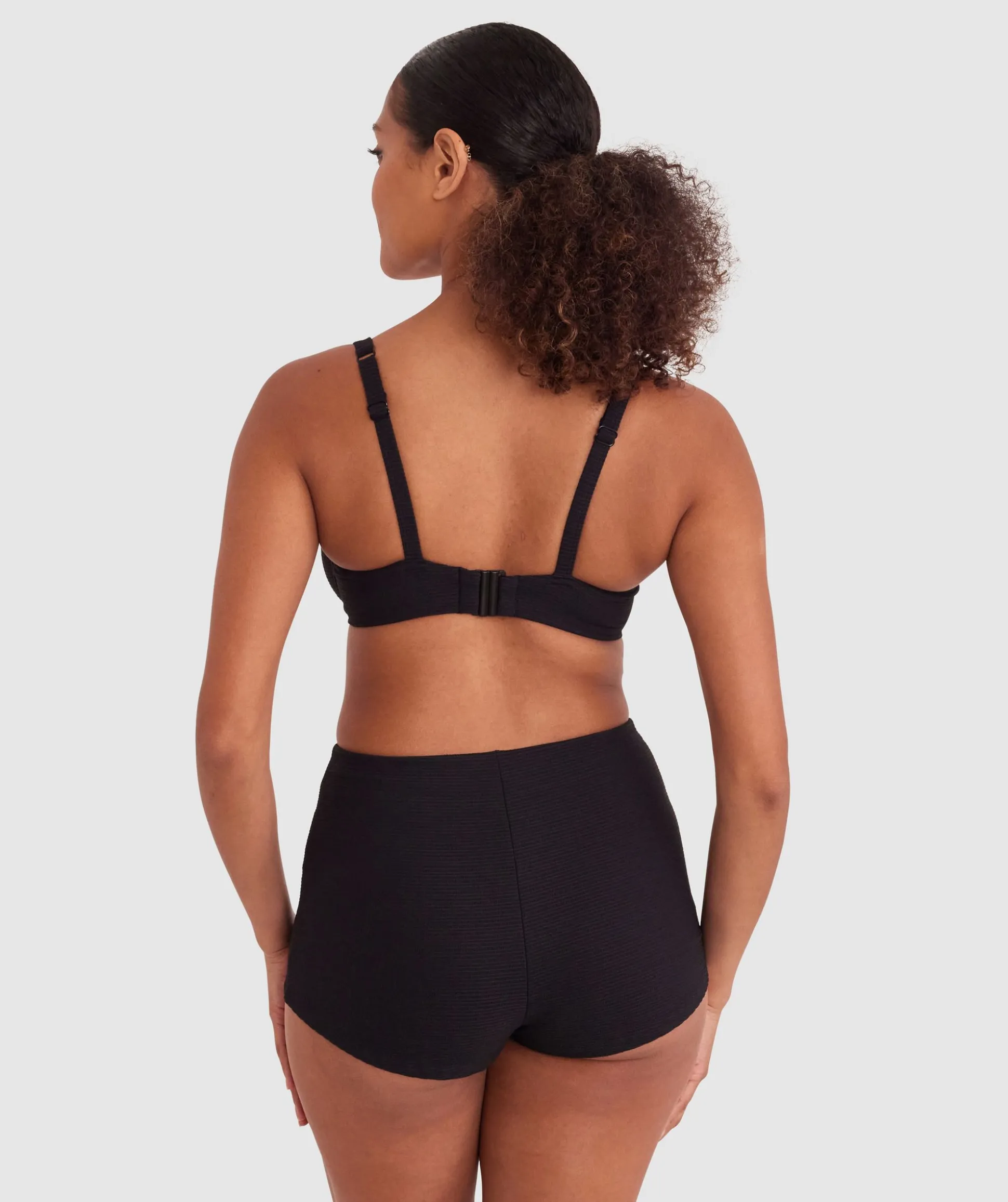Cassie Full Cup Bikini Top - Black