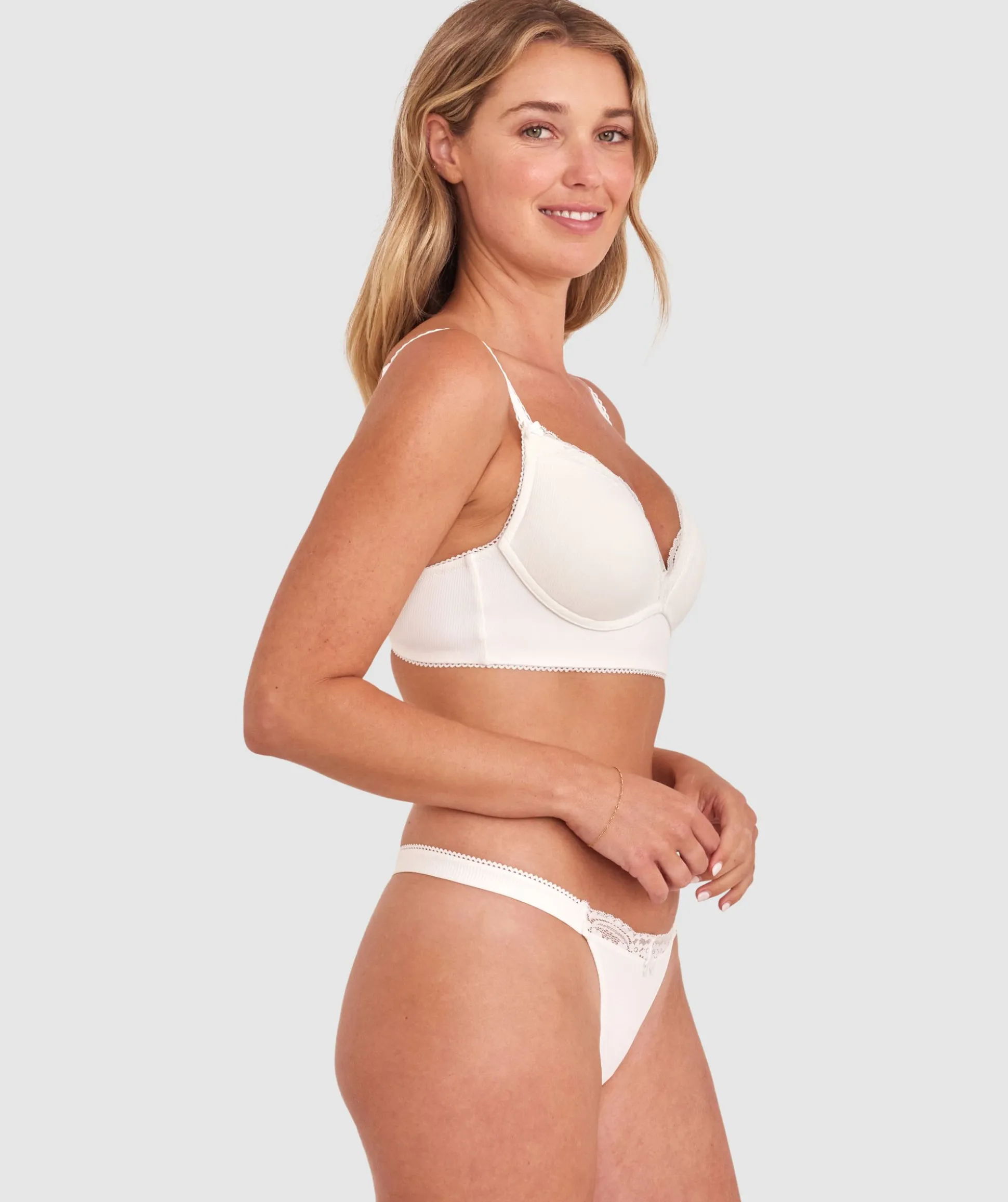 Freya High Leg G String - Ivory