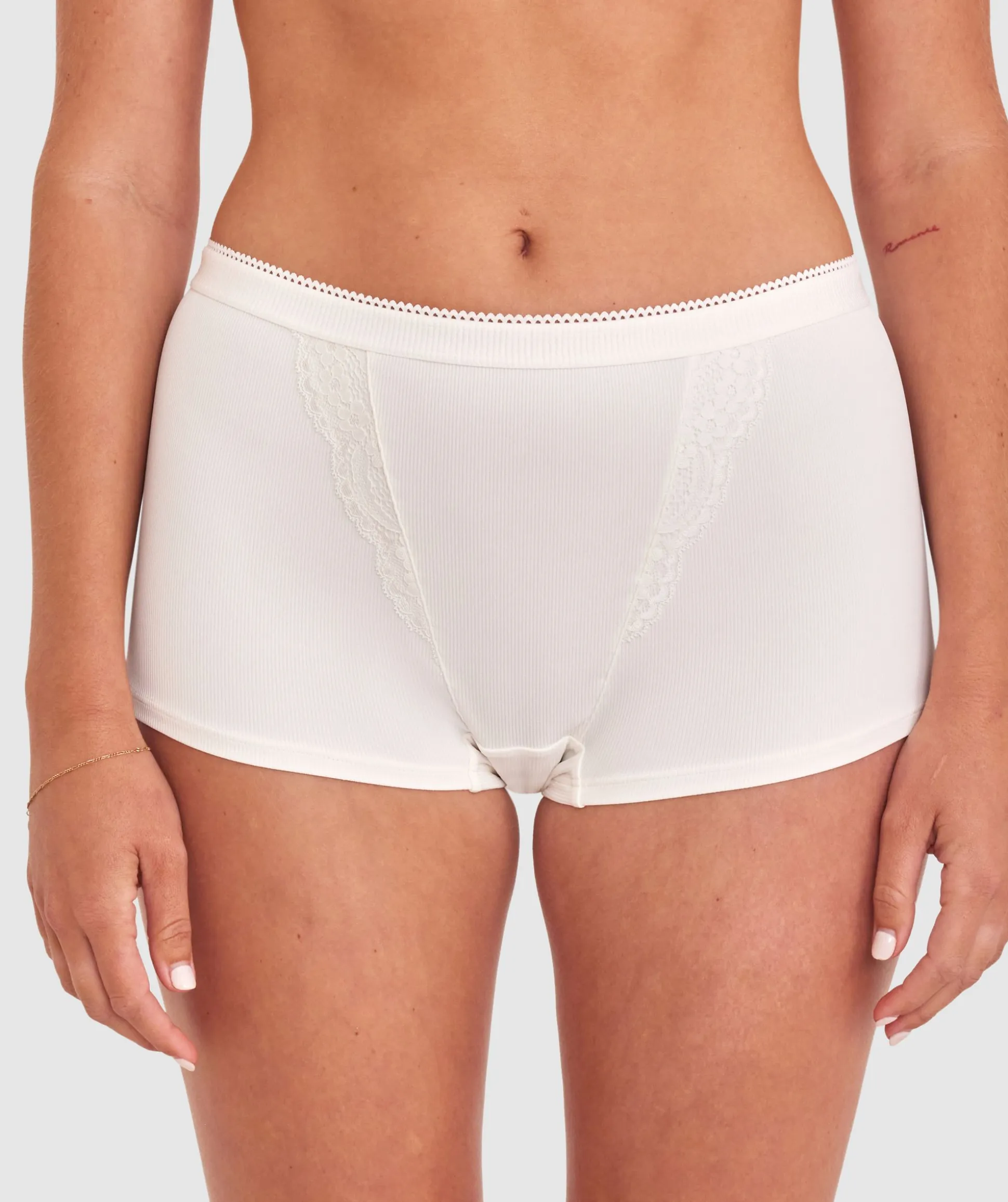 Freya Mid Rise Shortie - Ivory