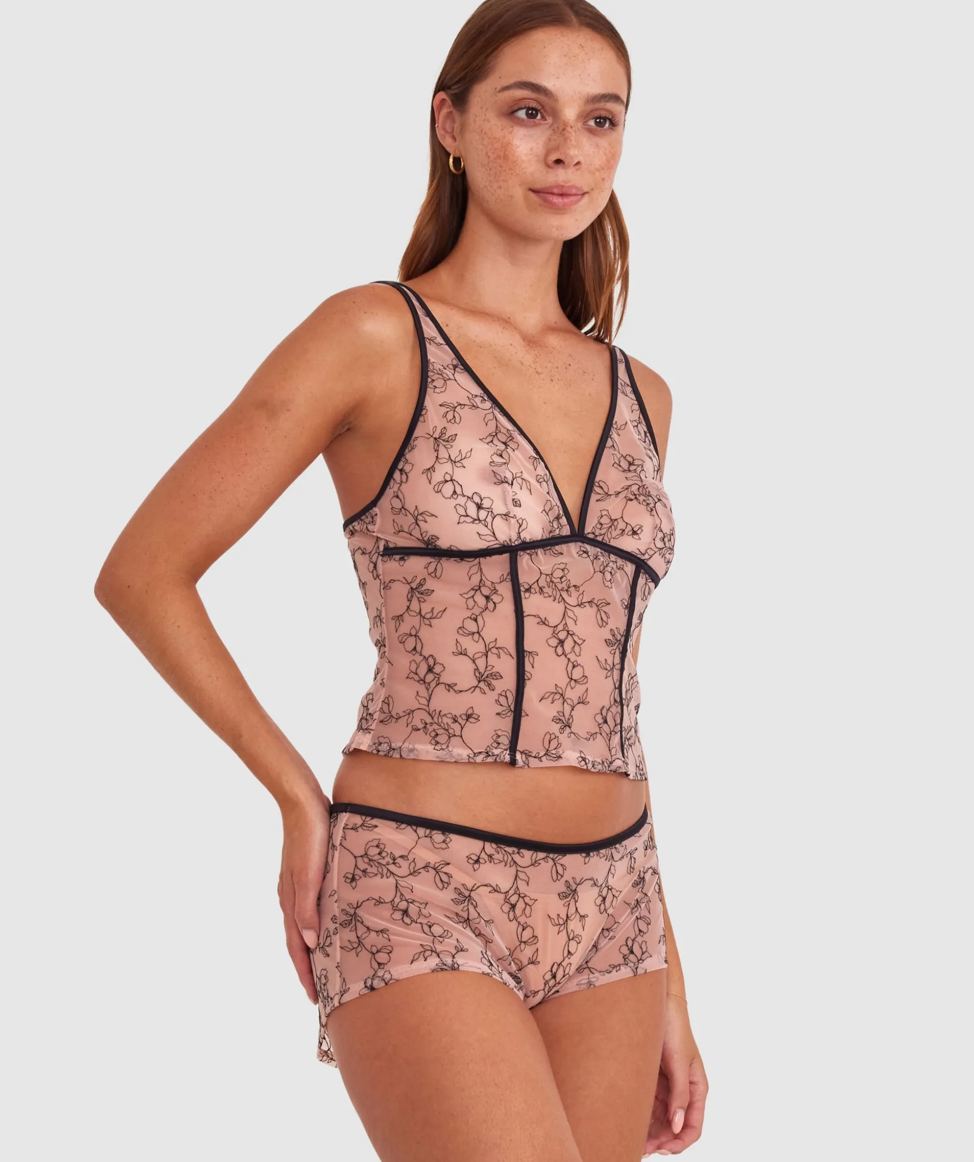 Night Games Fainthearted Mid Rise Shortie - Black