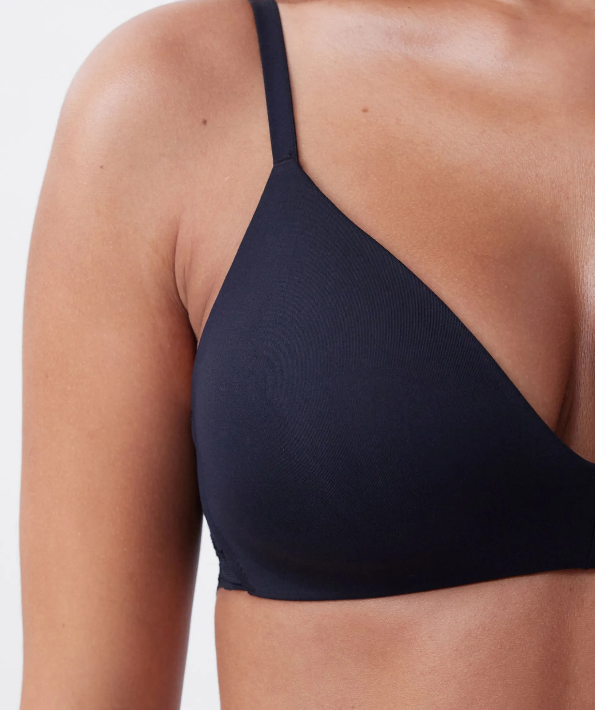NKD Lightly Lined Wirefree Bra - Black