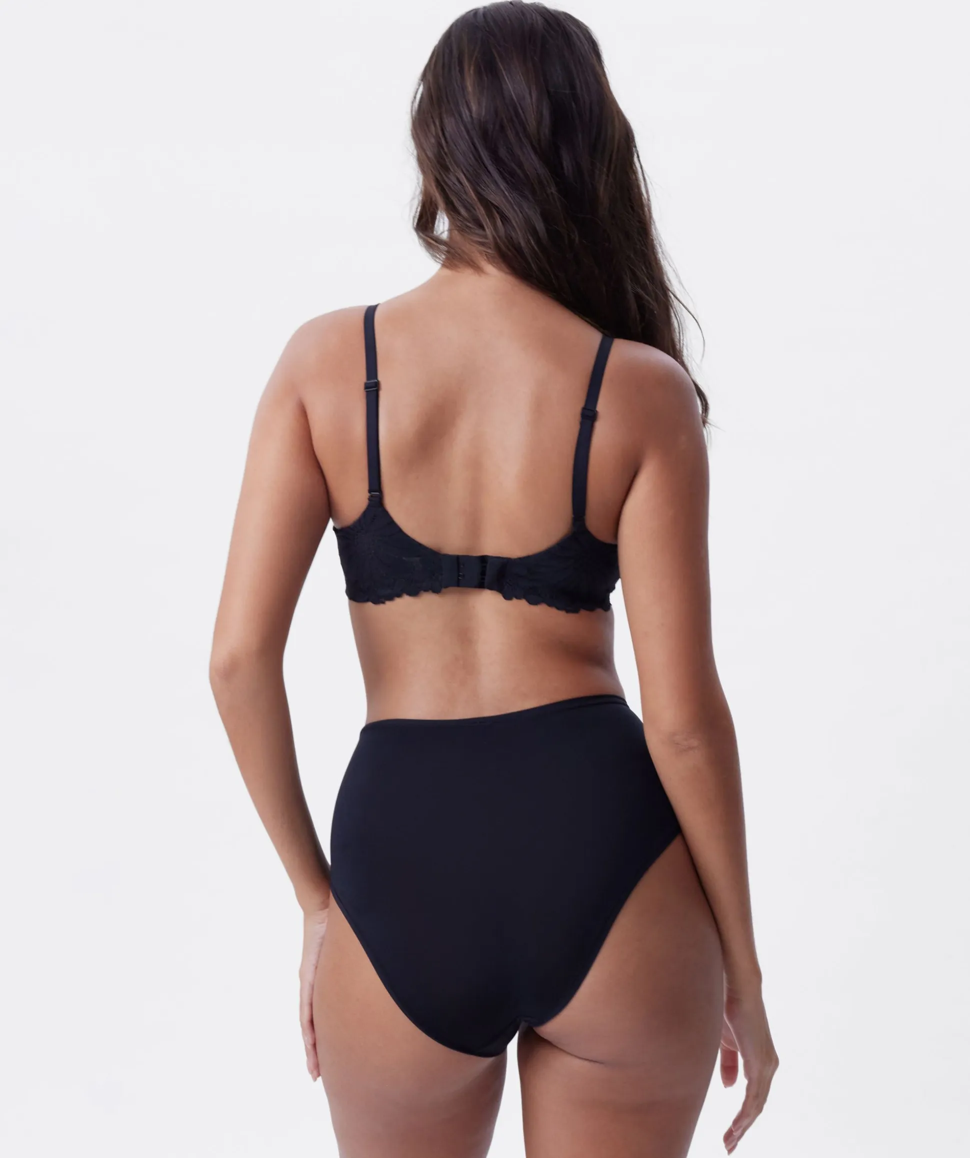 NKD Lightly Lined Wirefree Bra - Black