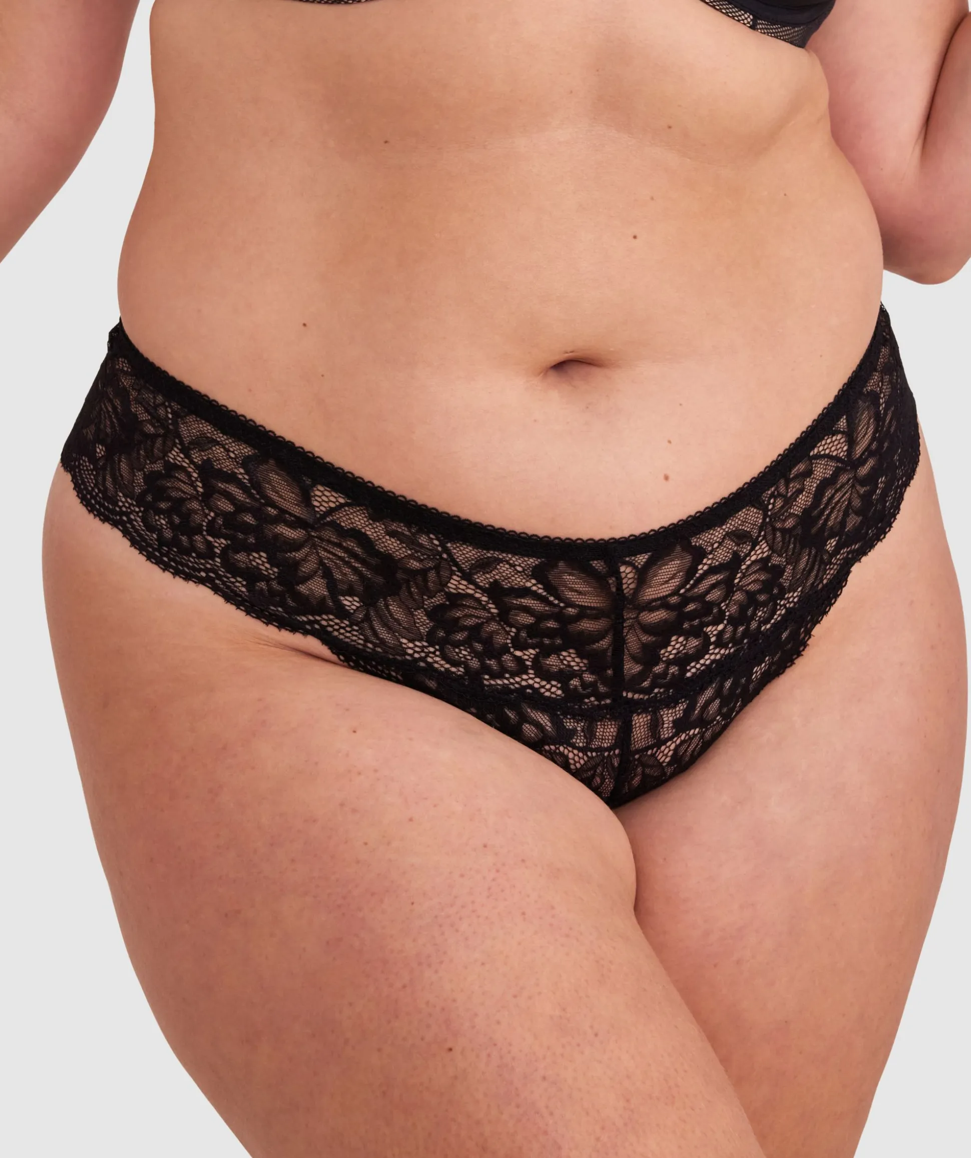 Romance V String Knicker - Black