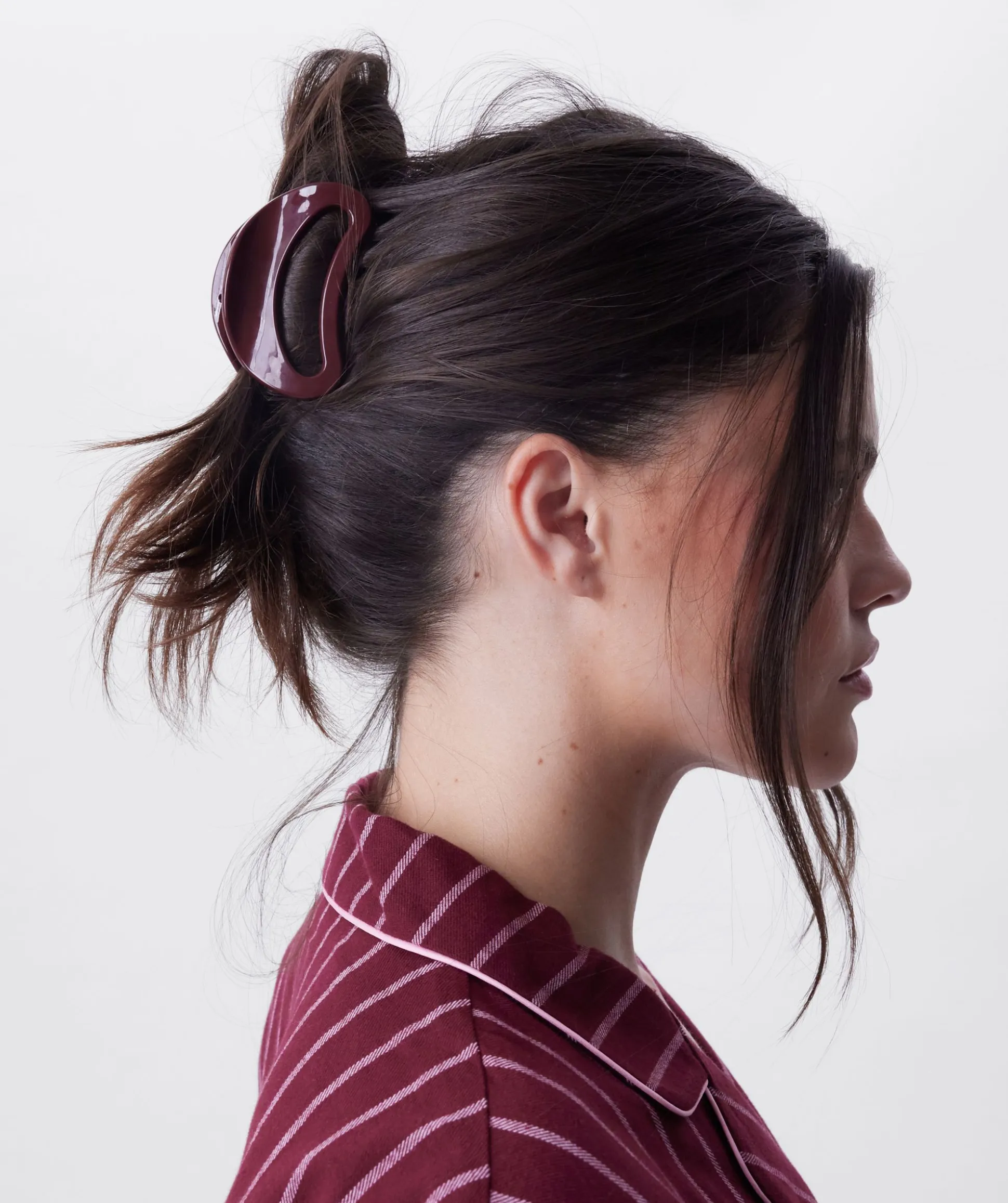 Round Clip With Logo - Berry