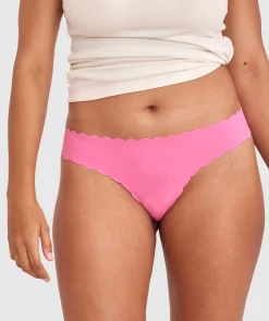 Smooth Comfort Scallop G String - Pink