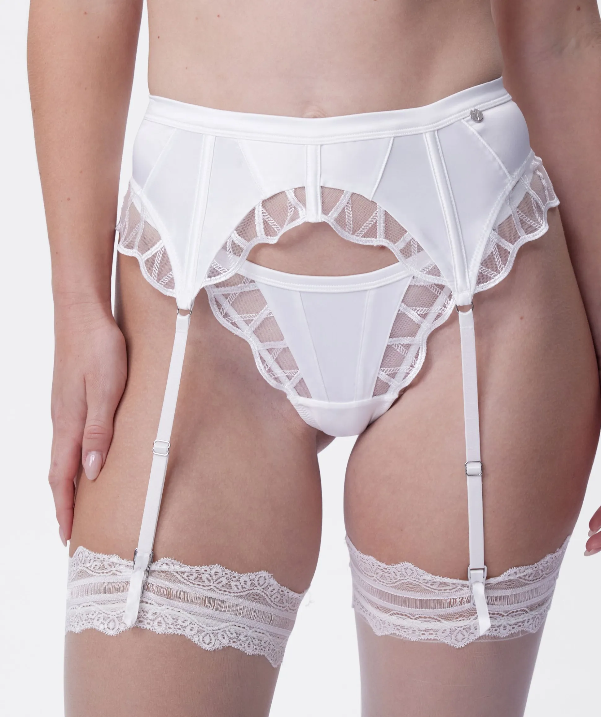 Vamp Hopeless Romantic Suspender - Ivory