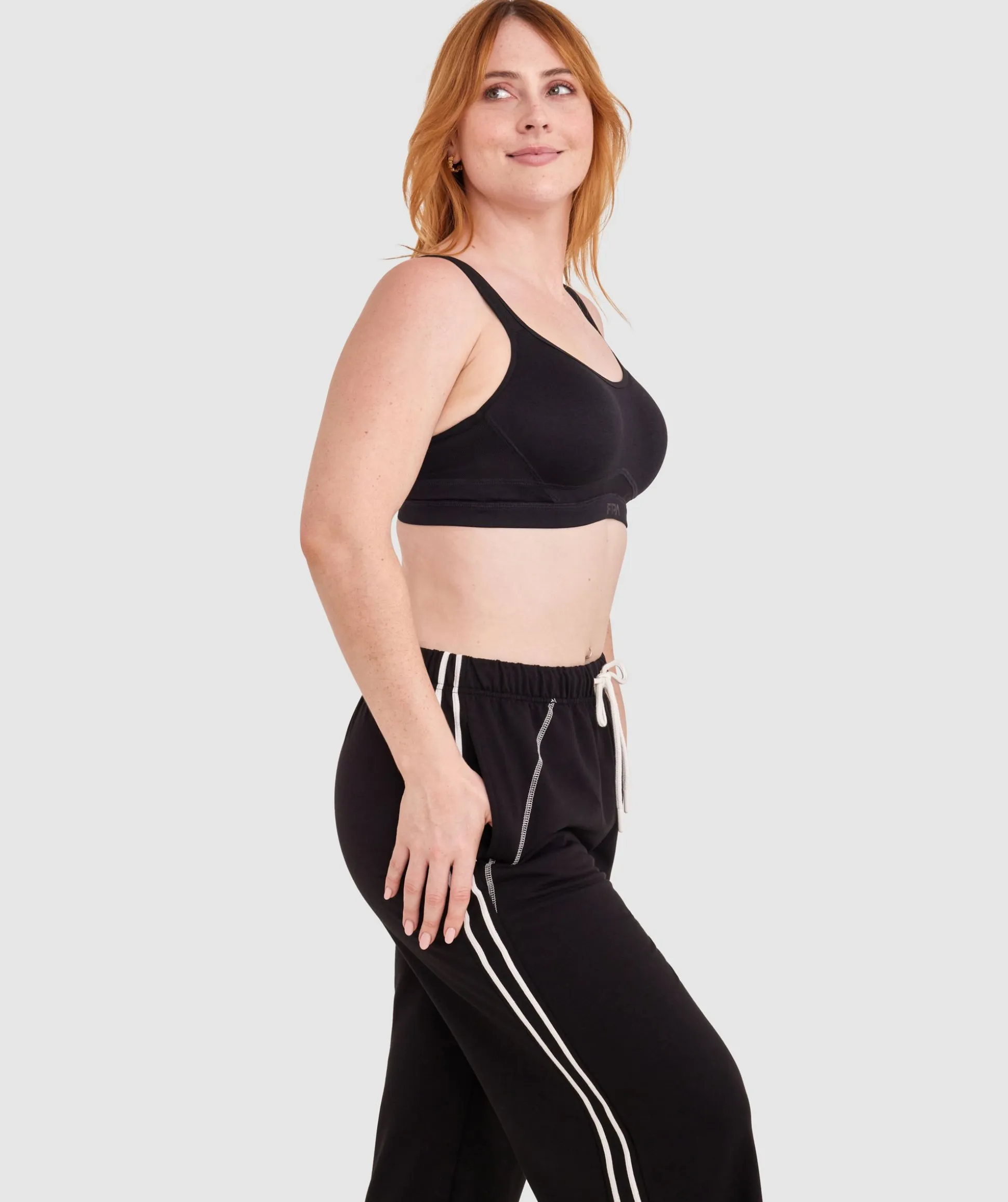 Work It Contour Underwire Sports Bra - Black